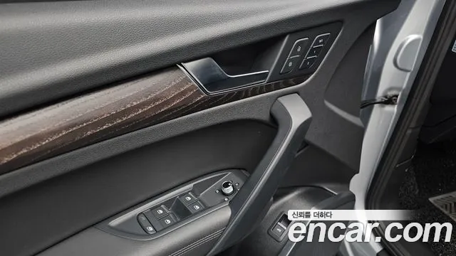 Audi Q5 2023 — фото 17