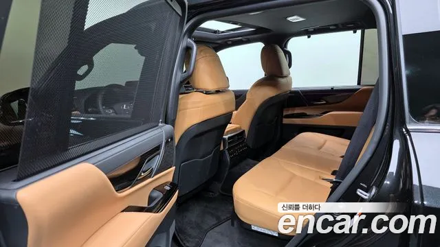Lexus LX 2025 — фото 12