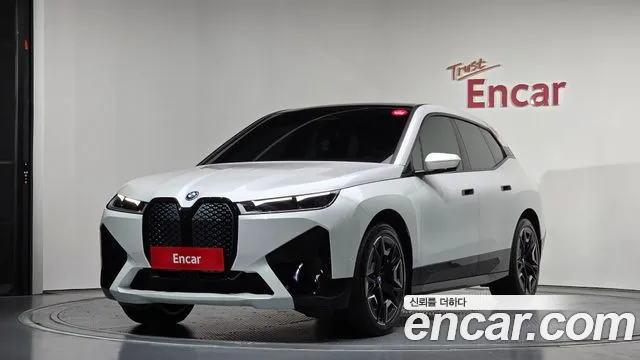 BMW iX