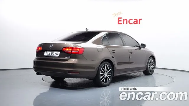 Volkswagen Jetta 2015 — фото 2