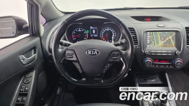 Kia K3 2016 — фото 13
