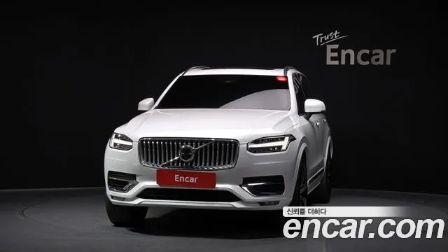 Volvo XC90 2023 — фото 3