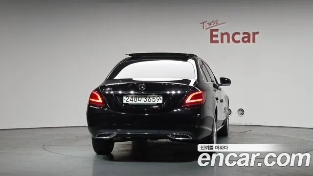 Mercedes-Benz C-Class 2020 — фото 3