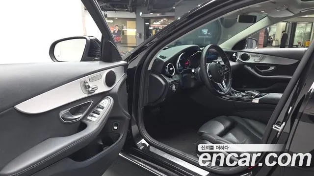 Mercedes-Benz C-Class 2020 — фото 10