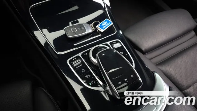 Mercedes-Benz C-Class 2020 — фото 15