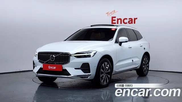 Volvo XC60 2023 — фото 1
