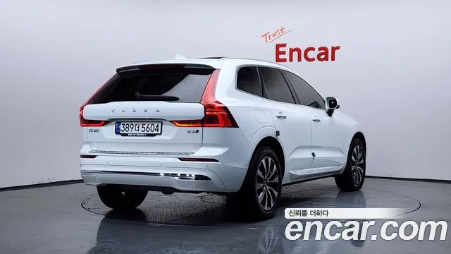 Volvo XC60 2023 — фото 2
