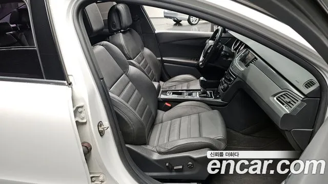 Peugeot 508 2015 — фото 10