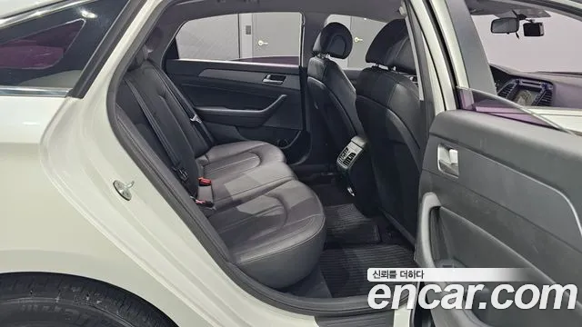 Hyundai Sonata 2017 — фото 12
