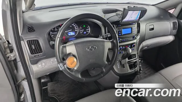 Hyundai Starex 2019 — фото 7