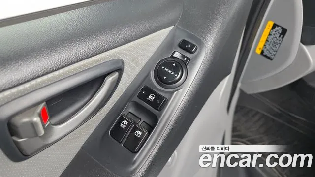 Hyundai Starex 2019 — фото 17
