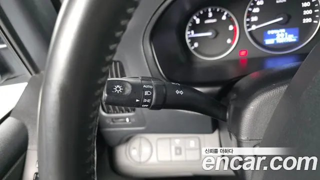 Hyundai Starex 2019 — фото 18