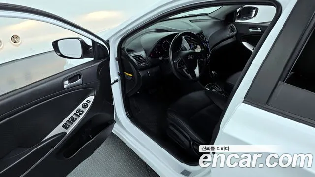 Hyundai Accent 2016 — фото 10