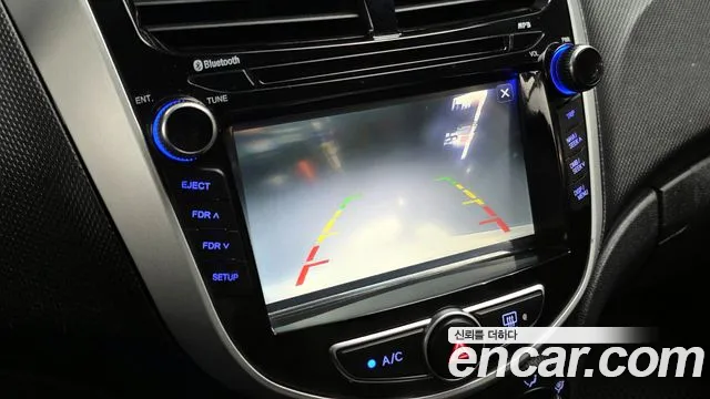 Hyundai Accent 2016 — фото 15