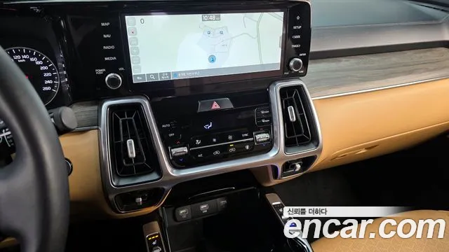 Kia Sorento 2022 — фото 14