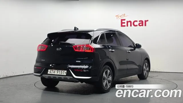Kia Niro 2018 — фото 2