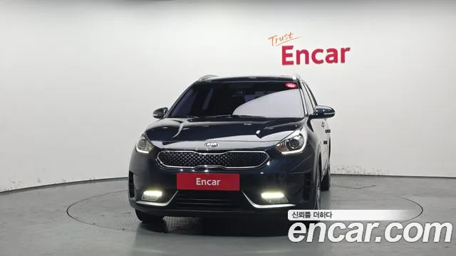 Kia Niro 2018 — фото 3