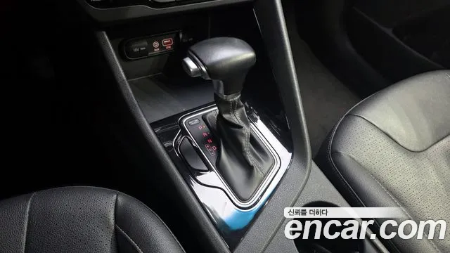Kia Niro 2018 — фото 9