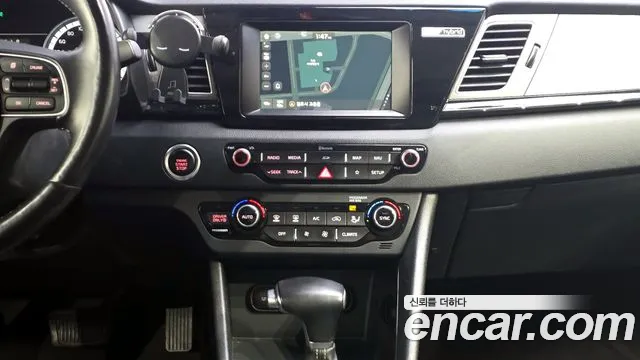 Kia Niro 2018 — фото 14
