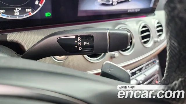 Mercedes-Benz E-Class 2017 — фото 9