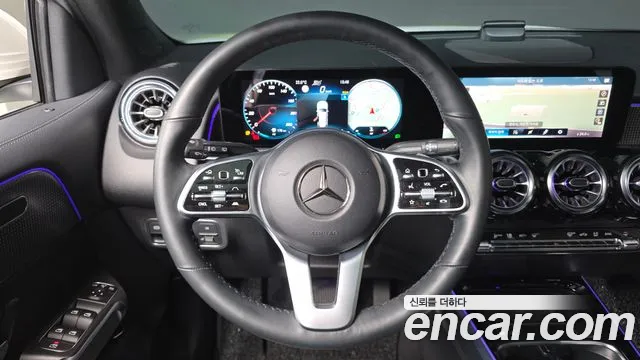 Mercedes-Benz GLB-Class 2022 — фото 13