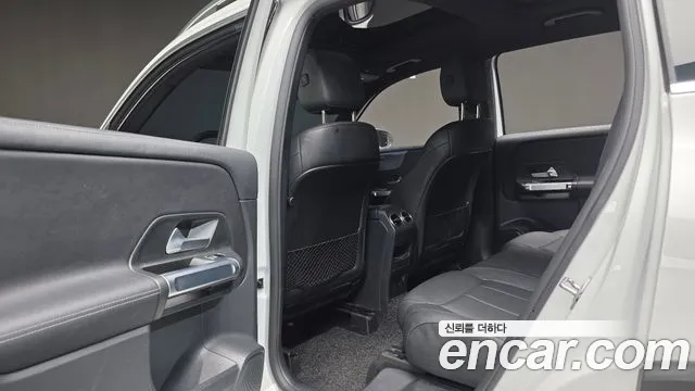 Mercedes-Benz GLB-Class 2022 — фото 18