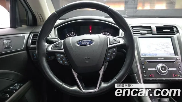 Ford Mondeo 2020 — фото 13