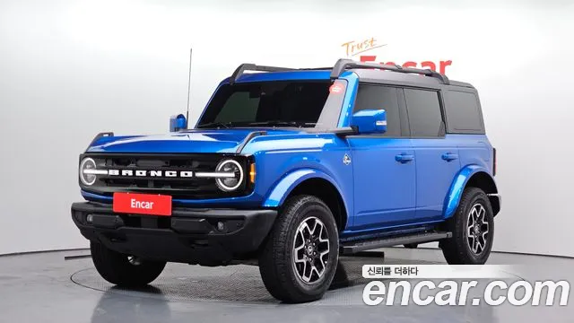 Ford Bronco 2023 — фото 1