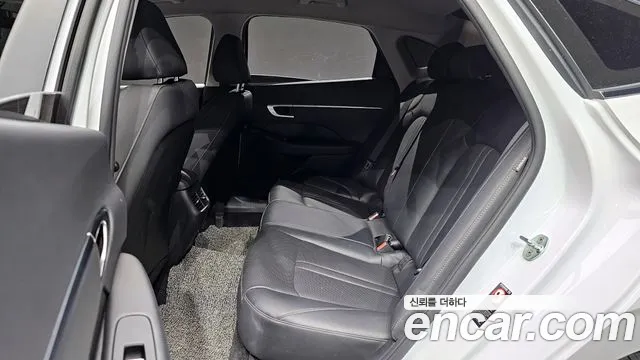 Hyundai Sonata 2020 — фото 12