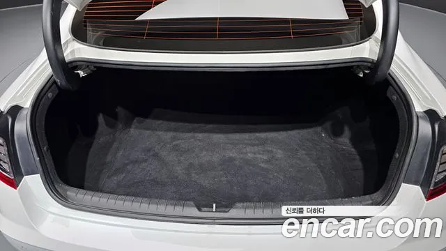 Hyundai Sonata 2020 — фото 20