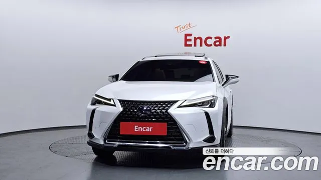 Lexus UX 2019 — фото 3