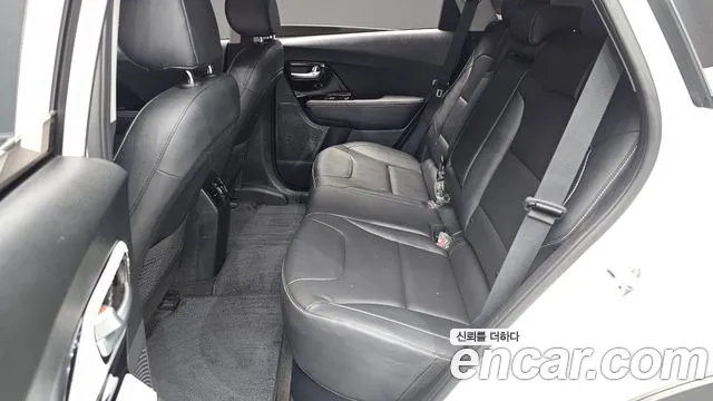 Kia Niro 2022 — фото 12