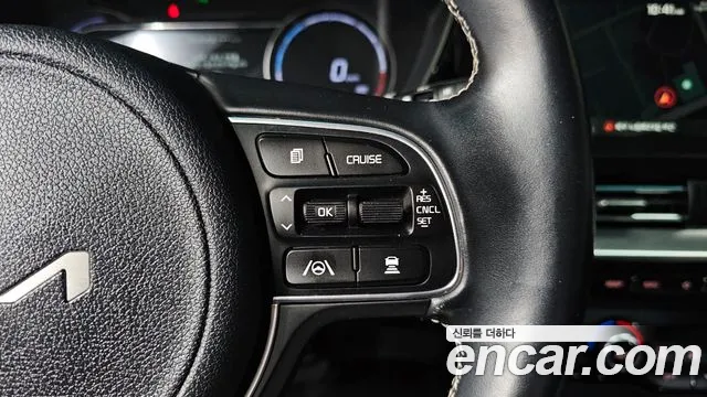 Kia Niro 2022 — фото 18