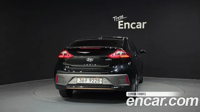 Hyundai Ioniq 2017 — фото 4