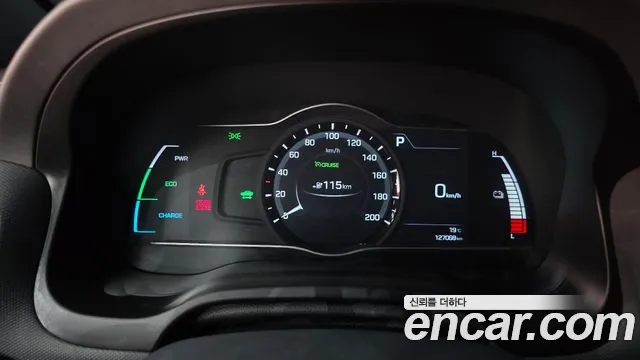 Hyundai Ioniq 2017 — фото 8