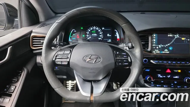 Hyundai Ioniq 2017 — фото 14