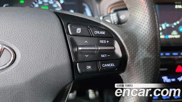Hyundai Ioniq 2017 — фото 15
