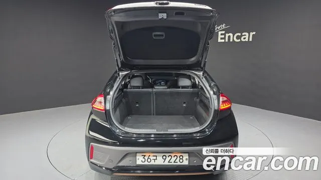Hyundai Ioniq 2017 — фото 20