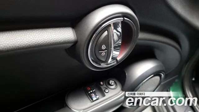 Mini Cooper 2016 — фото 18