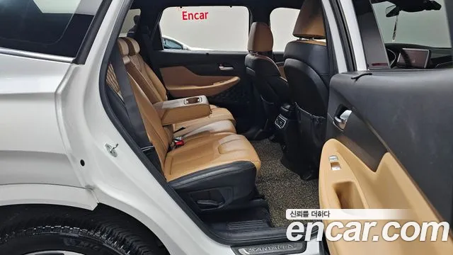 Hyundai Santafe 2021 — фото 12