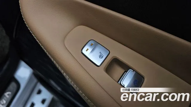Hyundai Santafe 2021 — фото 18
