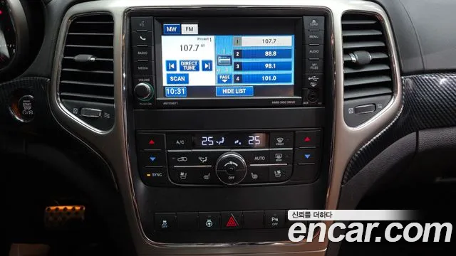Jeep Cherokee 2012 — фото 14