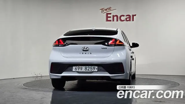 Hyundai Ioniq 2020 — фото 4