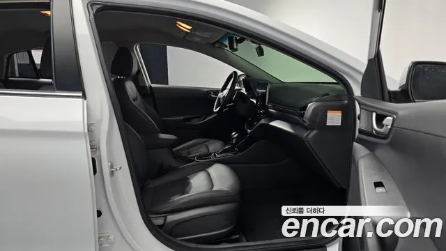 Hyundai Ioniq 2020 — фото 11