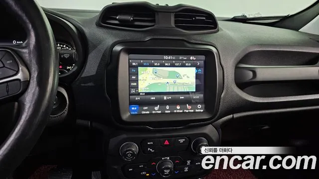 Jeep Renegade 2019 — фото 14
