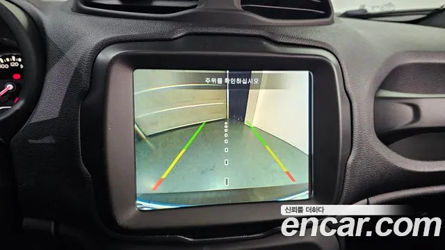 Jeep Renegade 2019 — фото 15