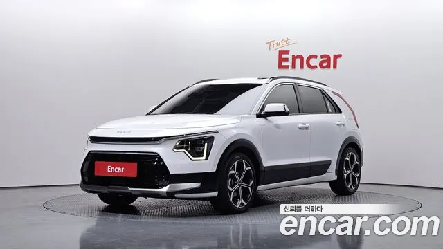 Kia Niro 2023 — фото 1