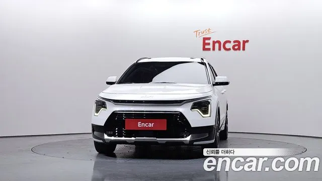 Kia Niro 2023 — фото 3