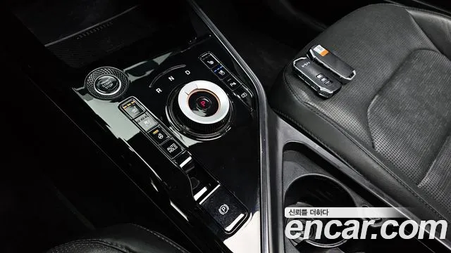 Kia Niro 2023 — фото 9