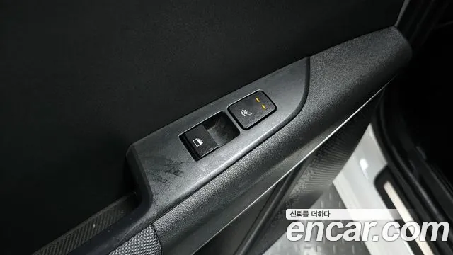Kia Niro 2023 — фото 16